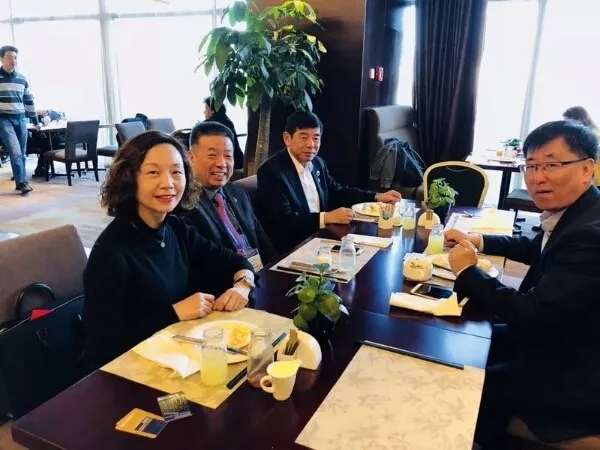 與WCO秘書長御廚邦雄交流